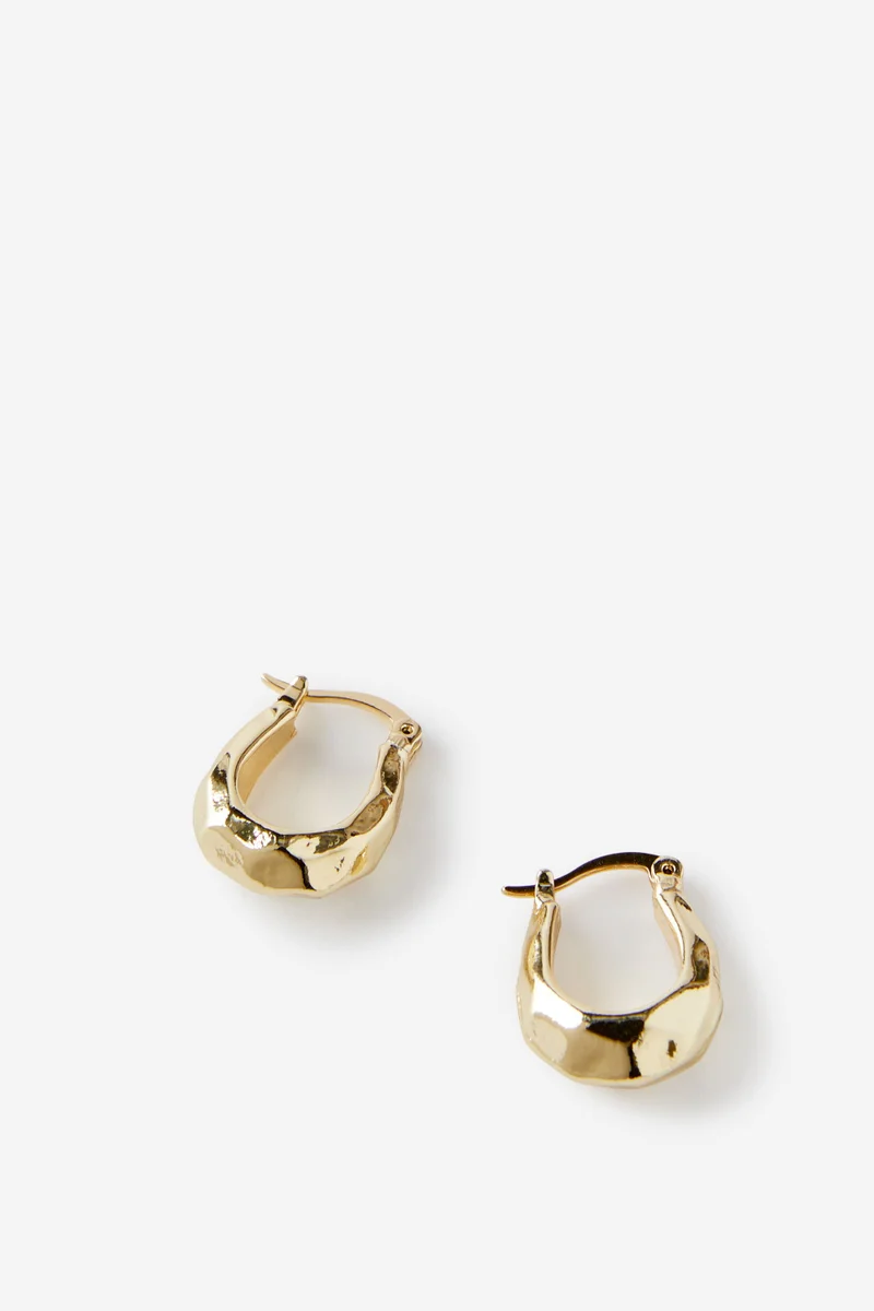 روبي Small Hoop Earring